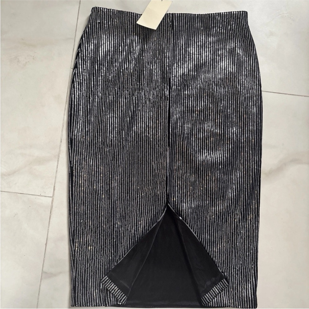 Everleigh Silver Sequin Black Pencil Skirt NWT Women's Medium - Picture 4 of 6